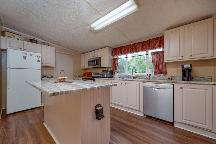 Listing Image 16