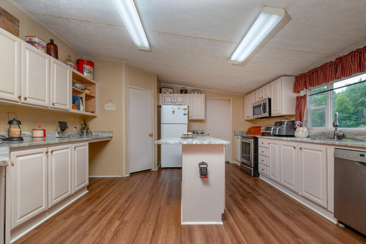 Listing Image 17