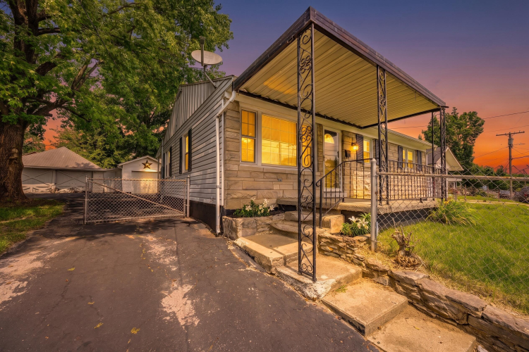 Listing Image 2