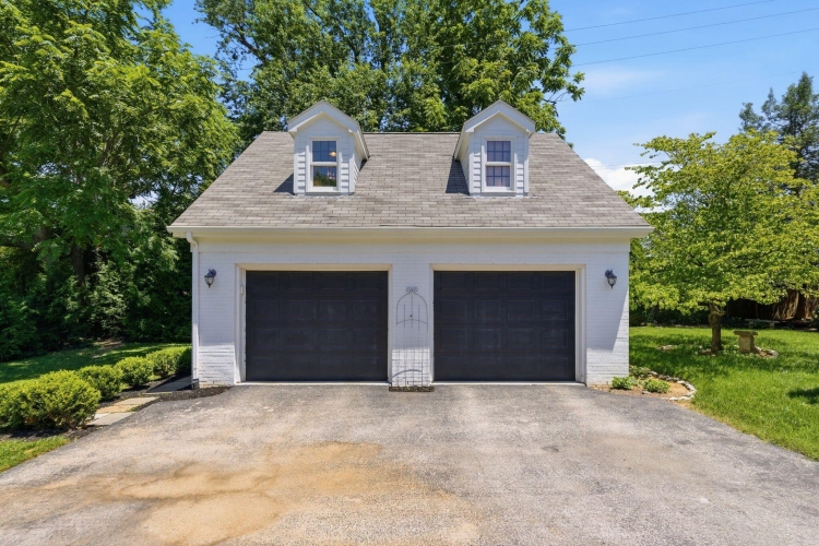 Listing Image 44