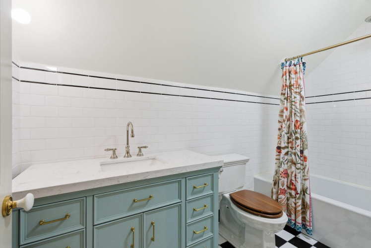Listing Image 55