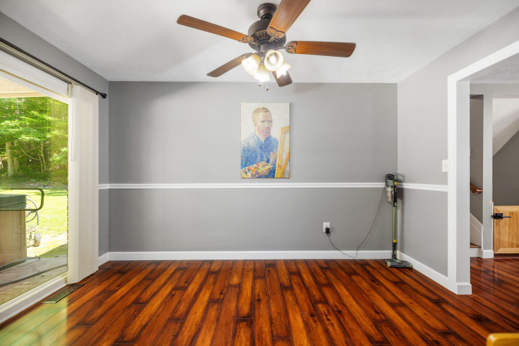 Listing Image 23