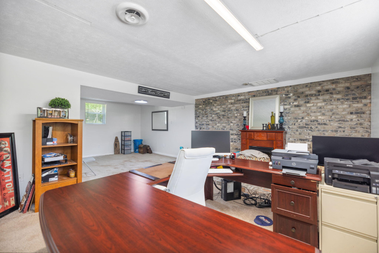 Listing Image 41