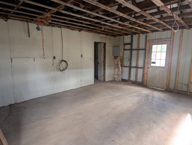 Listing Image 16