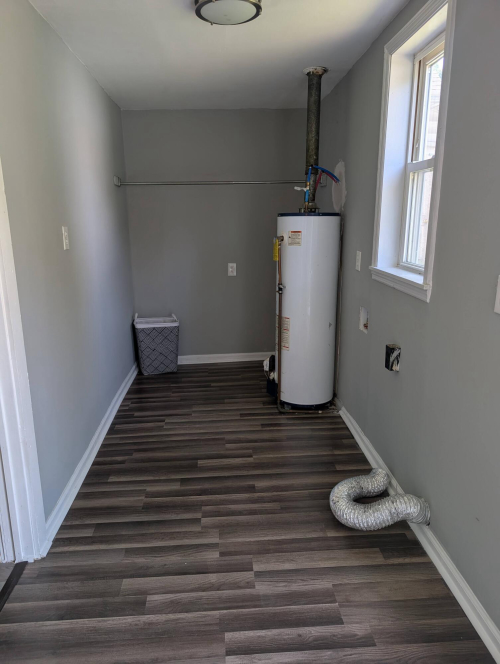 Listing Image 8