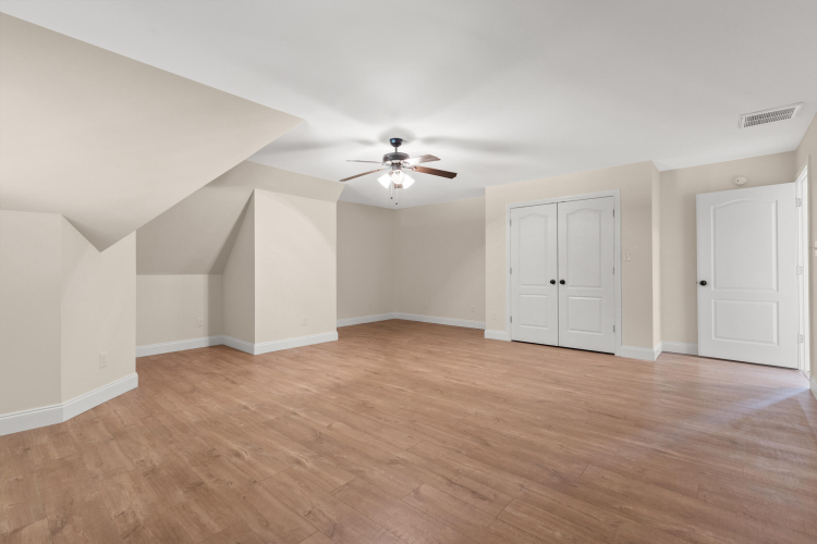 Listing Image 57
