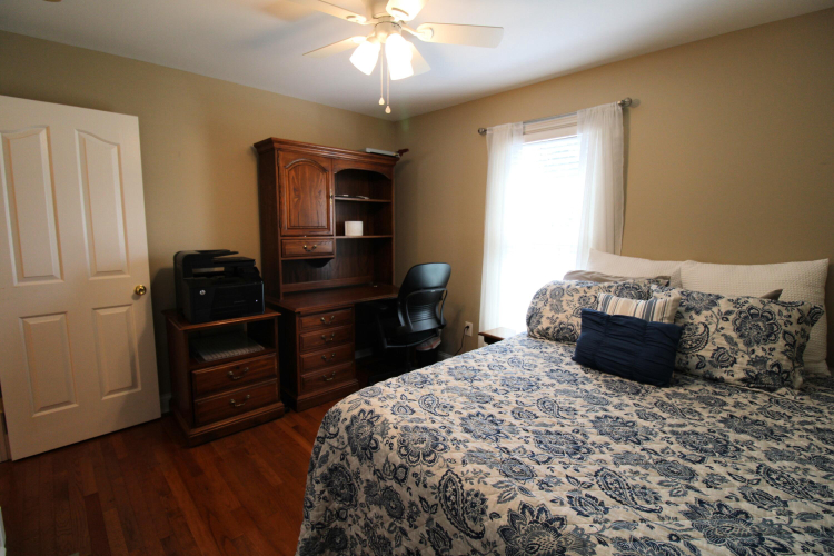 Listing Image 23