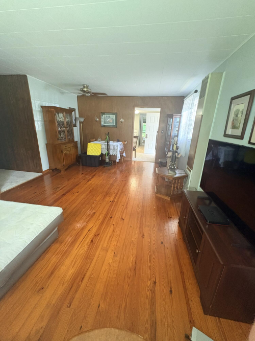 Listing Image 79
