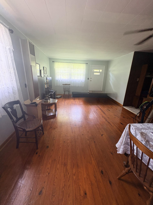 Listing Image 80