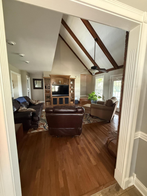 Listing Image 47