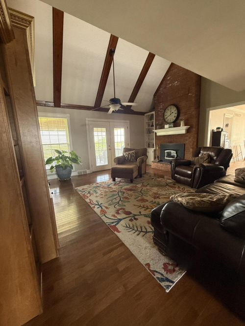 Listing Image 49