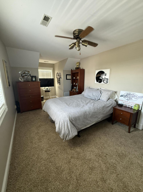 Listing Image 79