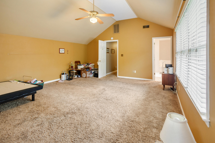 Listing Image 33