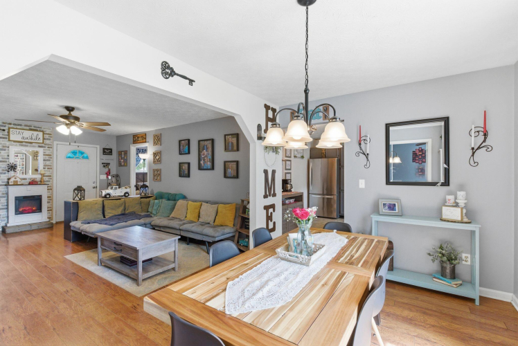 Listing Image 15