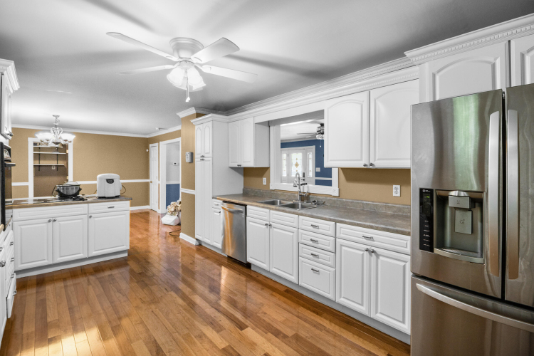 Listing Image 18