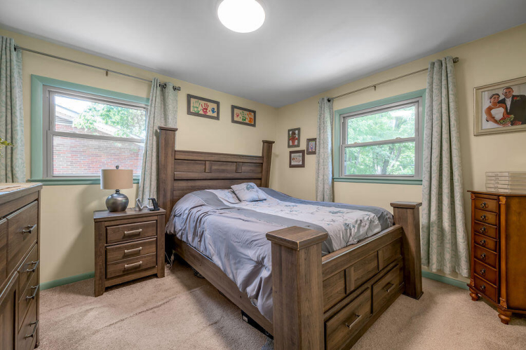 Listing Image 13