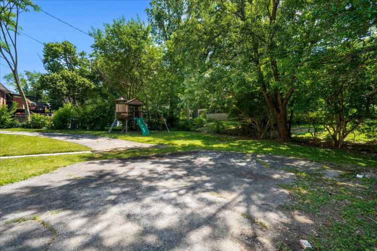 Listing Image 44