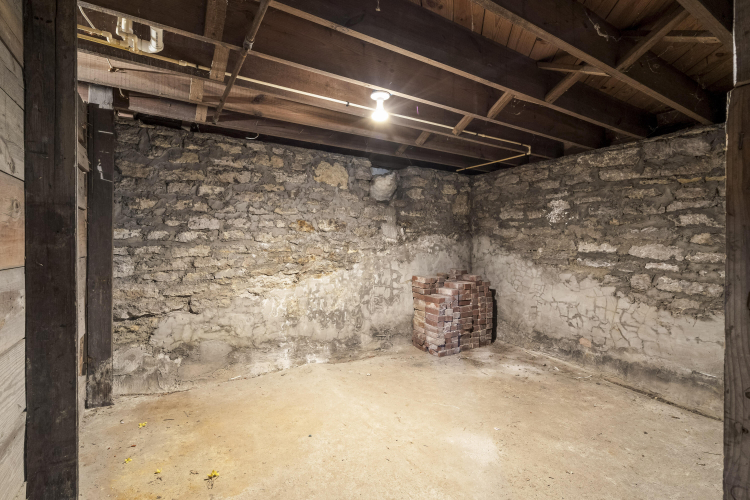 Listing Image 35