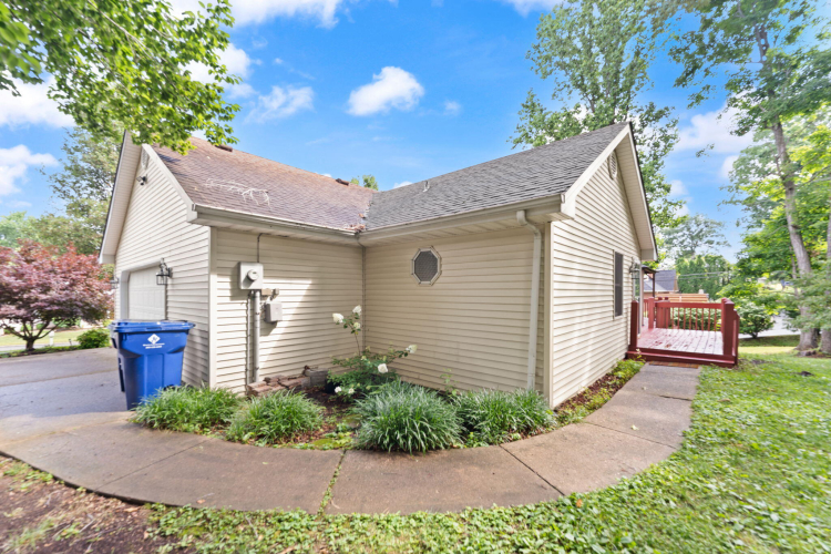 Listing Image 76