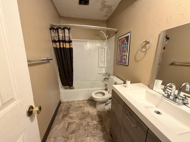 Listing Image 30