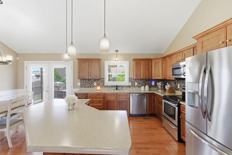 Listing Image 12