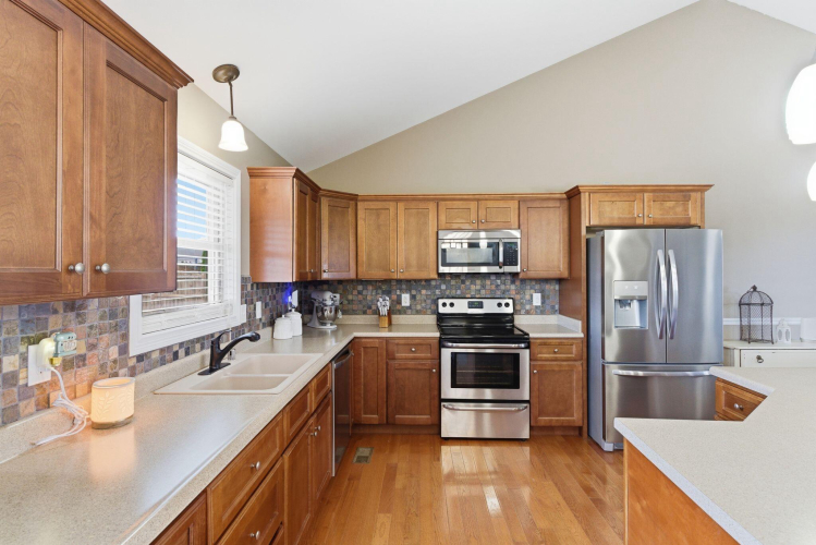 Listing Image 14