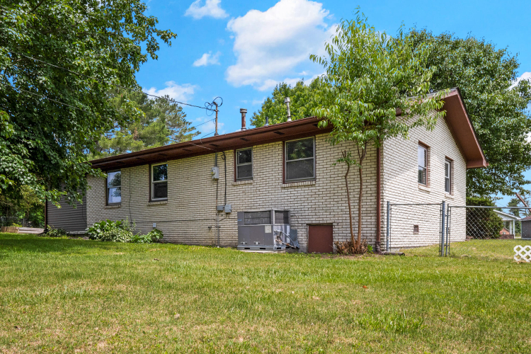 Listing Image 33