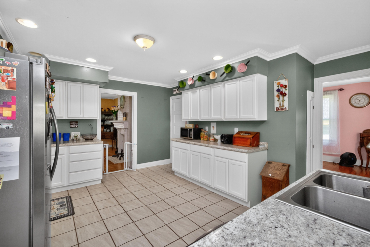 Listing Image 18