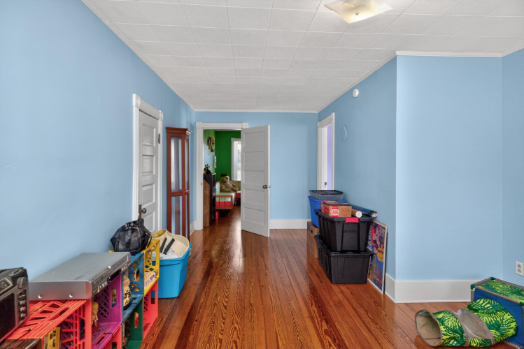 Listing Image 27
