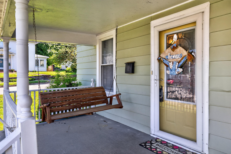Listing Image 5