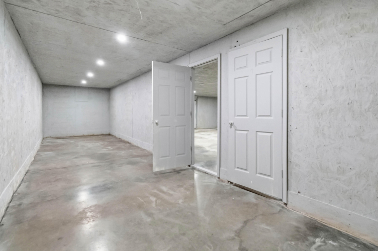 Listing Image 55
