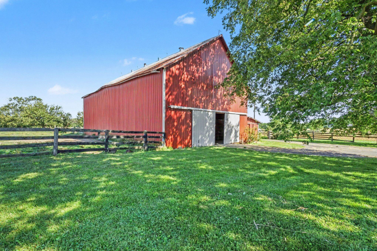 Listing Image 44