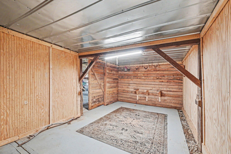 Listing Image 45