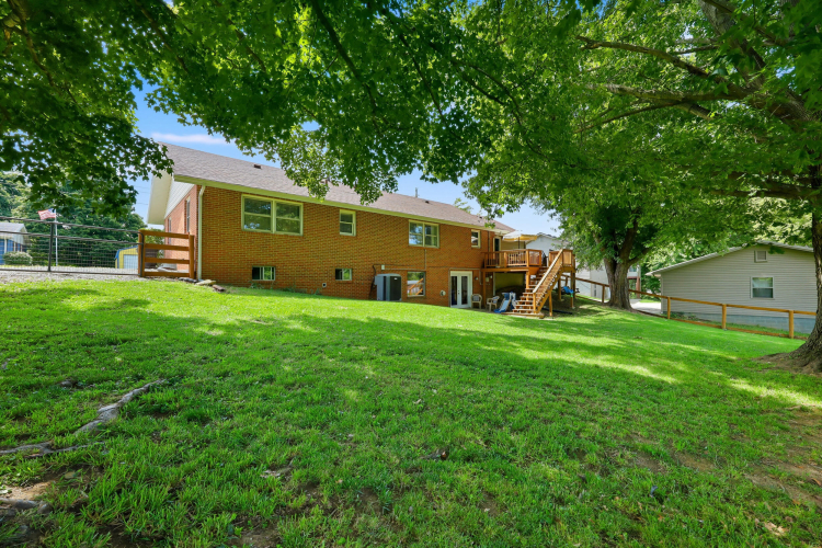 Listing Image 44