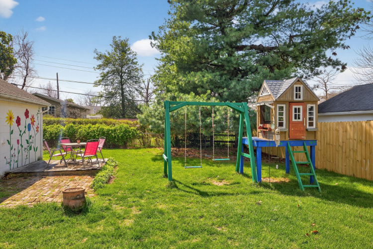 Listing Image 15