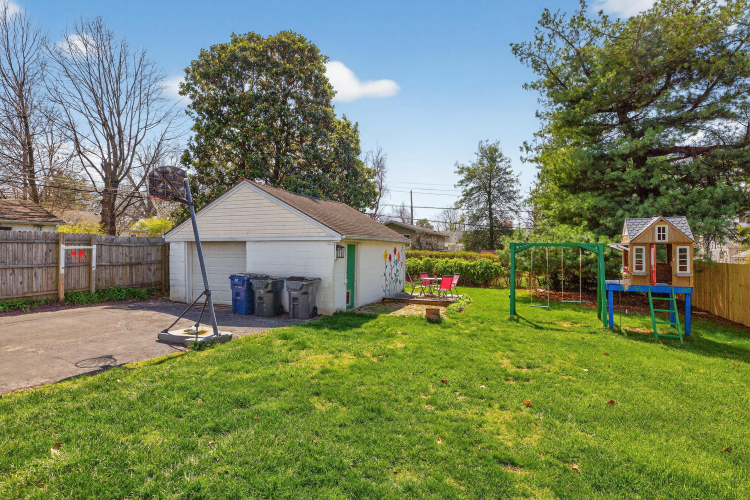 Listing Image 16