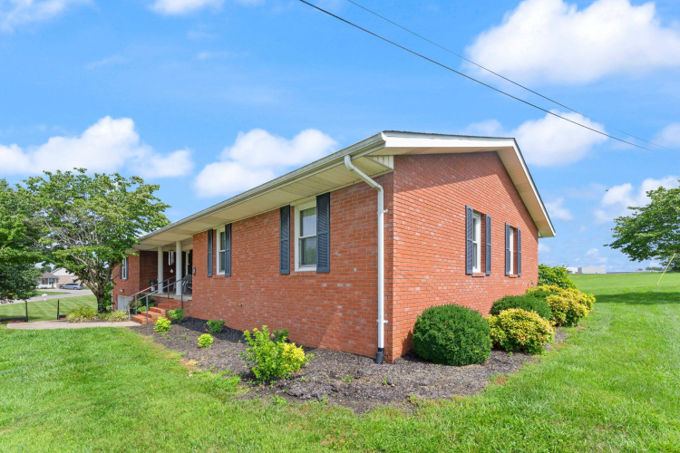 Listing Image 14