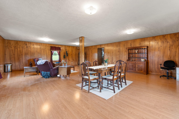 Listing Image 52