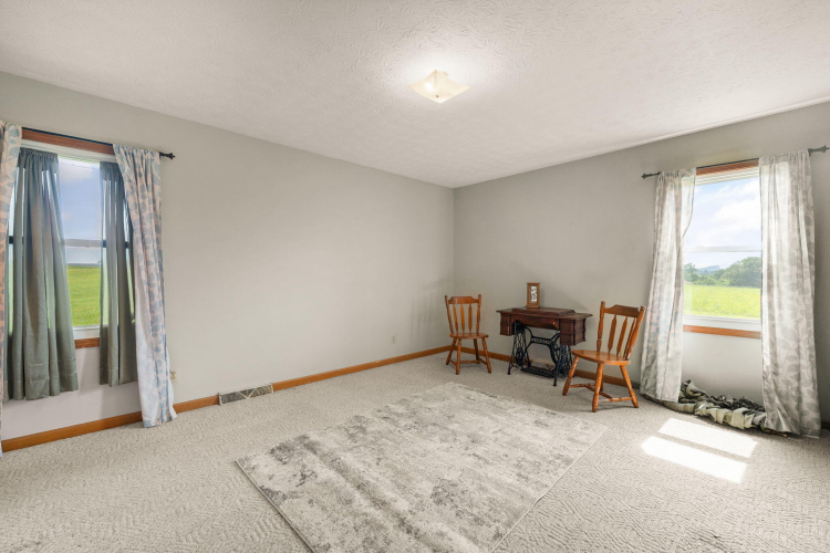 Listing Image 64