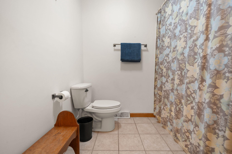 Listing Image 73