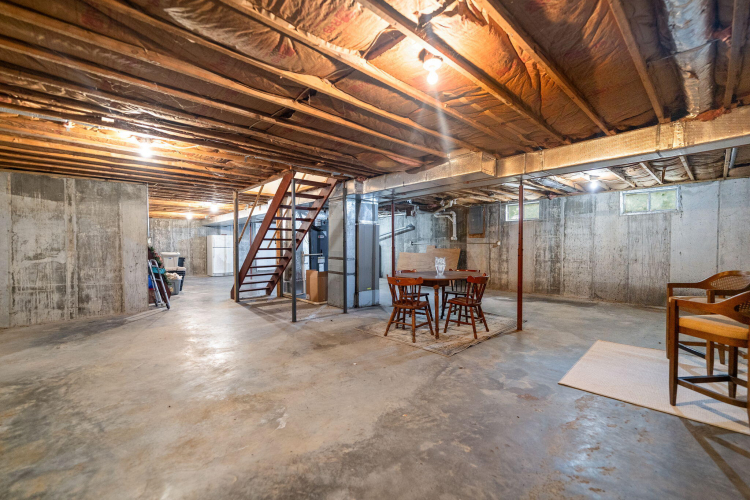 Listing Image 80
