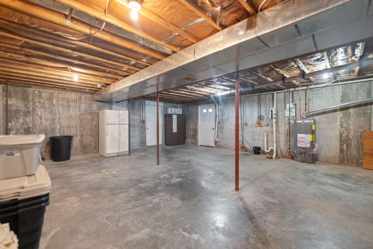 Listing Image 82