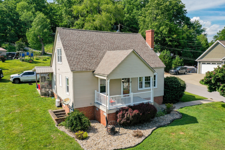 Listing Image 6