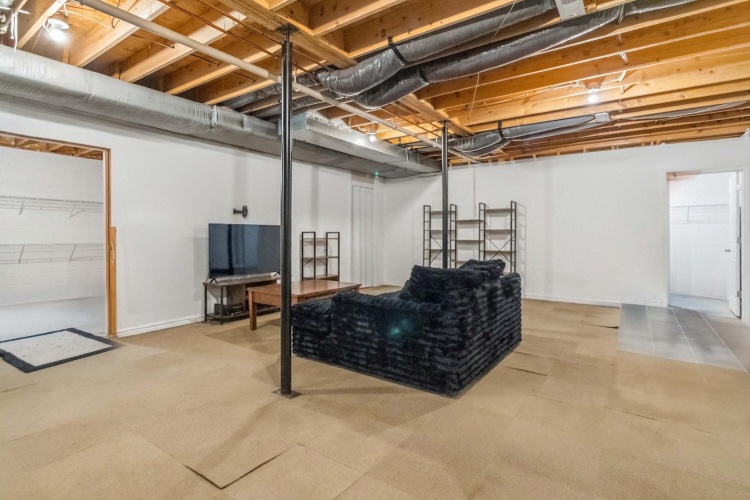 Listing Image 37