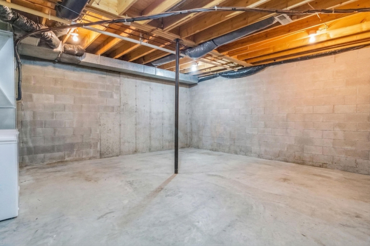 Listing Image 38