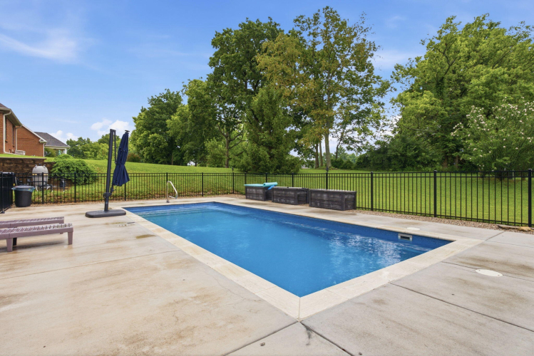 Listing Image 52