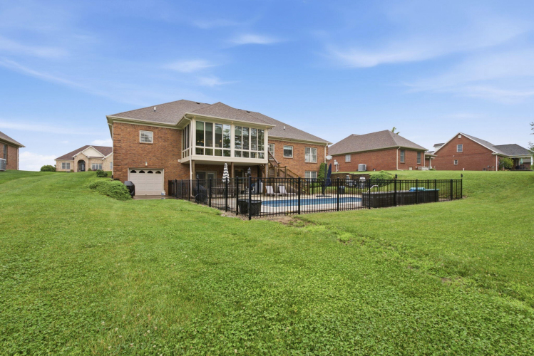 Listing Image 64