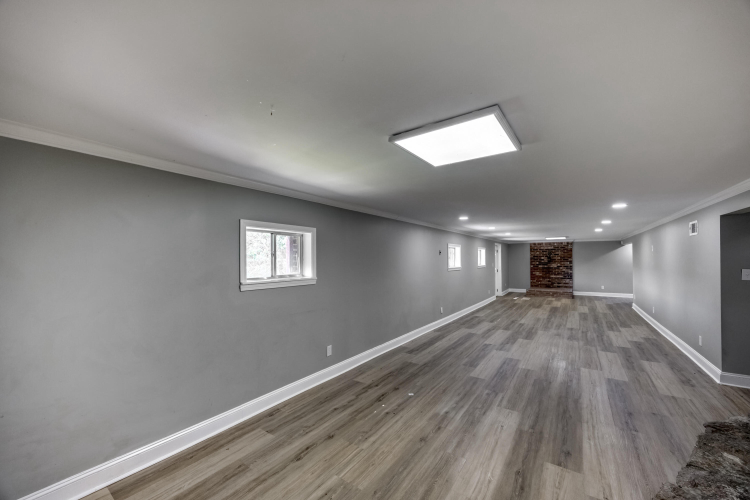 Listing Image 52