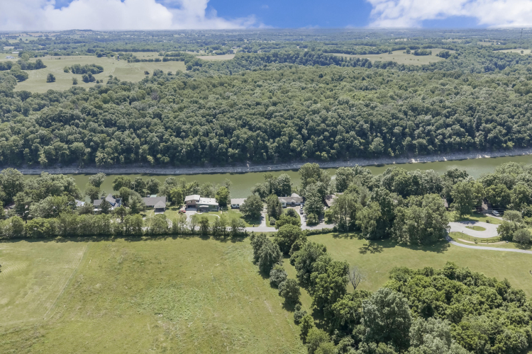 Listing Image 82