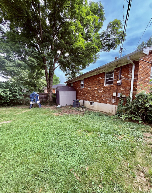 Listing Image 10